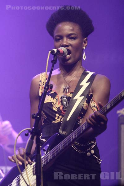 NOISETTES - 2008-06-08 - PARIS - La Cigale - Shingai Elizabeth Maria Shoniwa